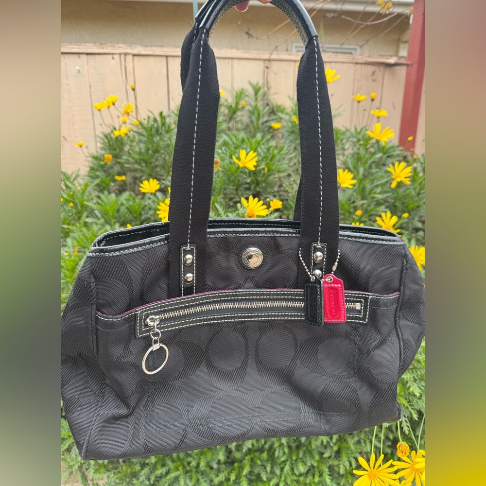 Vintage Coach Signature Black and Pink C
Canvas Bag